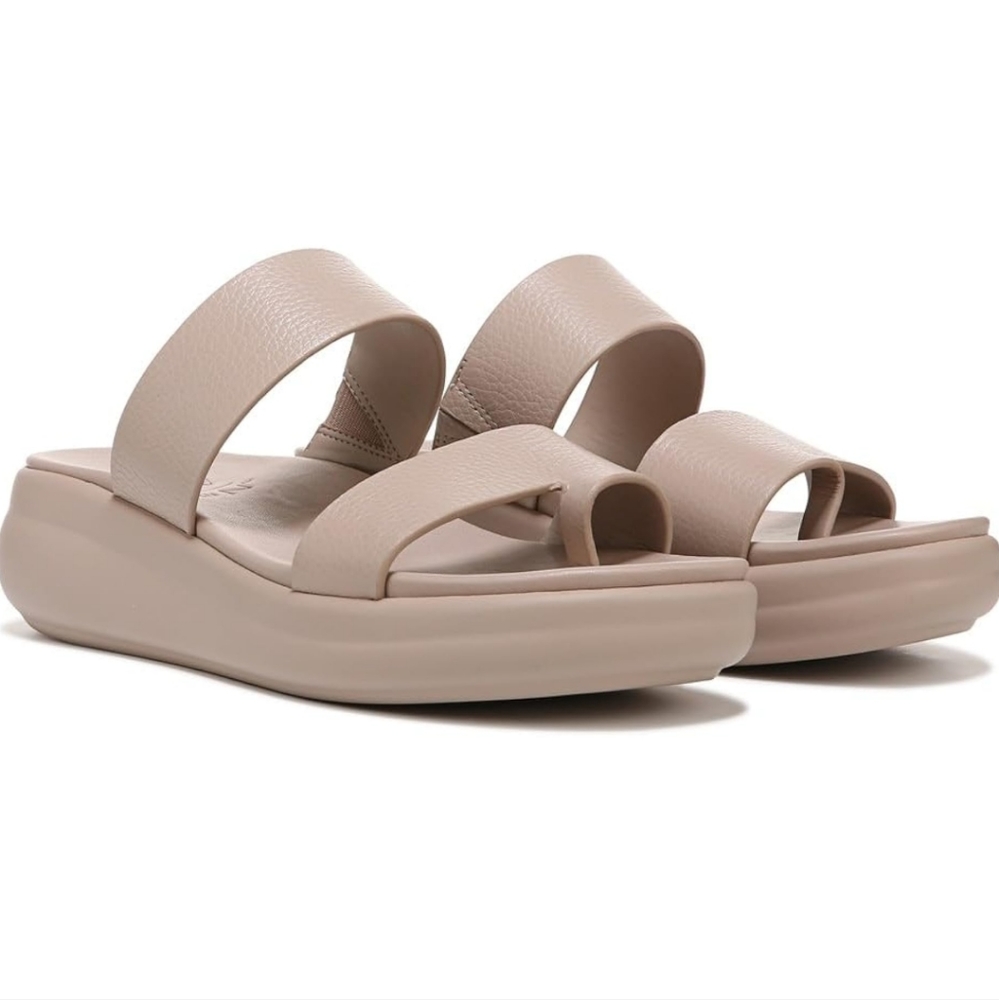 NEW NATURALIZER SANDLES Size 10